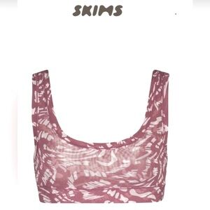 NWT SKIMS Raspberry Swirl Summer Mesh Bralette
Size S